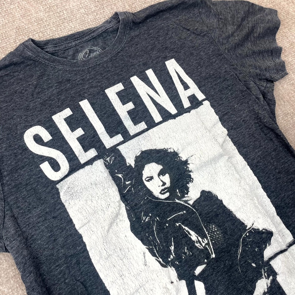 Selena Official Merchandise T Shirt Womens Medium Gray Queen Of Tejano Music